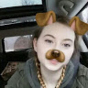 Meet your Posher, Luna